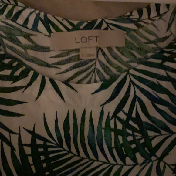 Loft Women’s Palm tree blouse - Picture 2 of 3